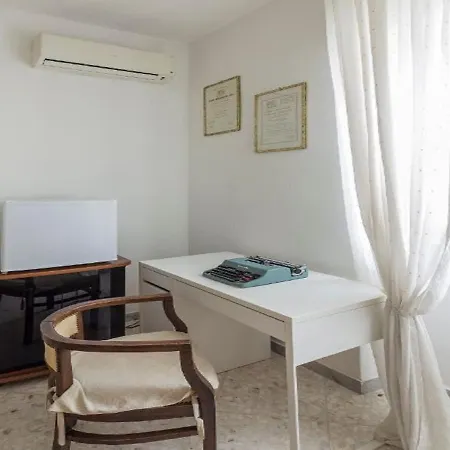 Dreamy In With Lift Apartamento Bari